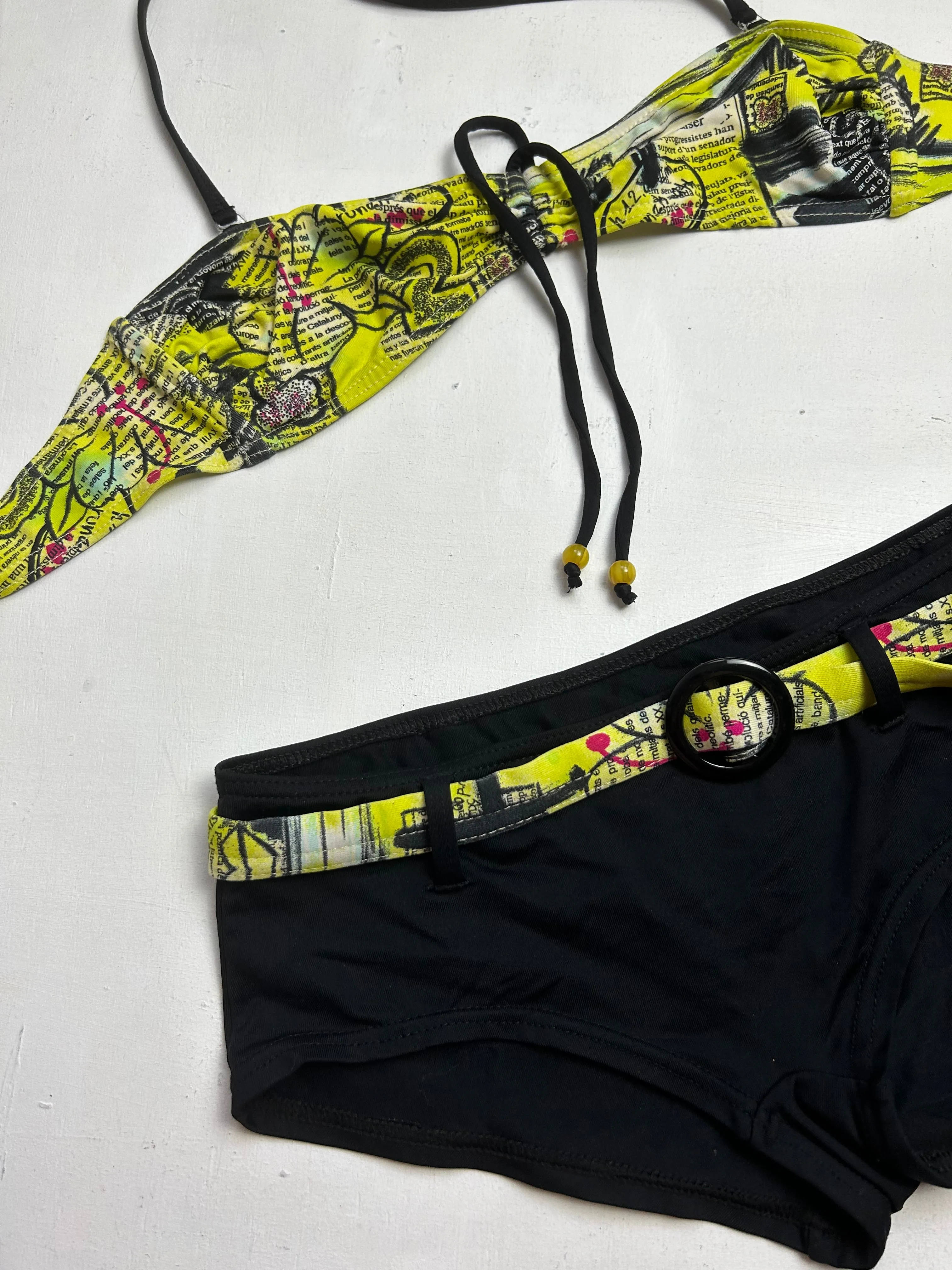 Black & yellow low rise belt shorty y2k vintage adjustable bikini set (M)