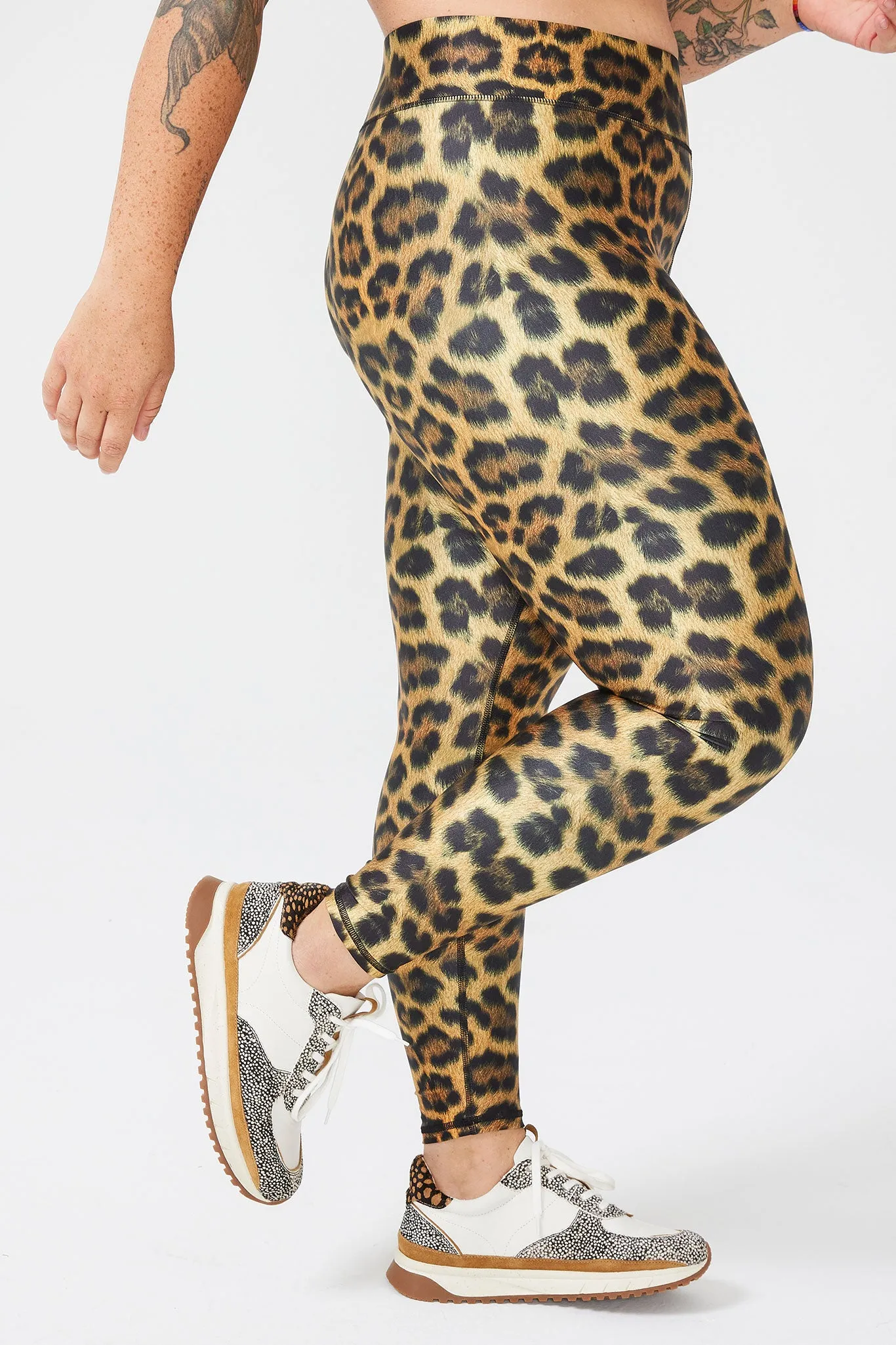 Hi-Shine Leggings in Leopard Goals