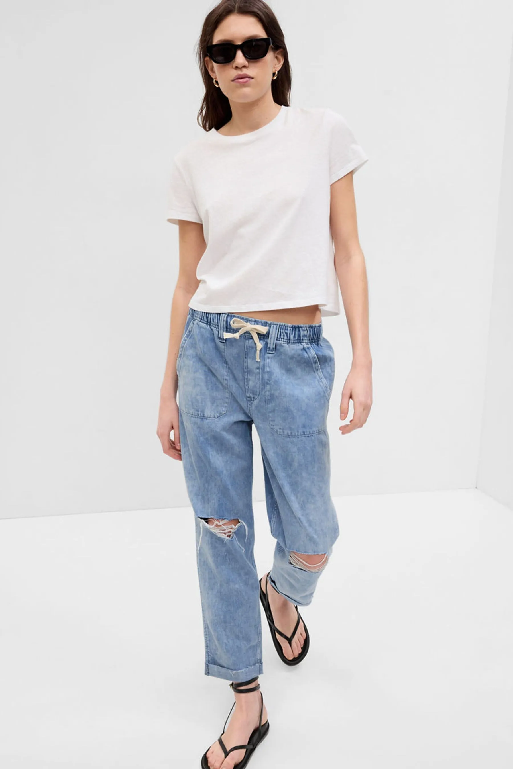 Light Wash Blue Mid Rise Pull-On Ripped Mom Jeans