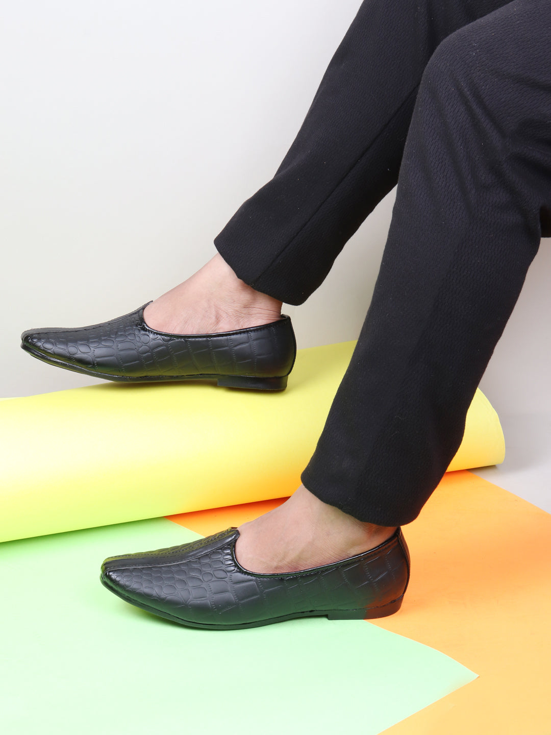 Men Black Ethnic Slip-On Juttis