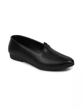 Men Ethnic Black Slip On Juttis and Mojaris