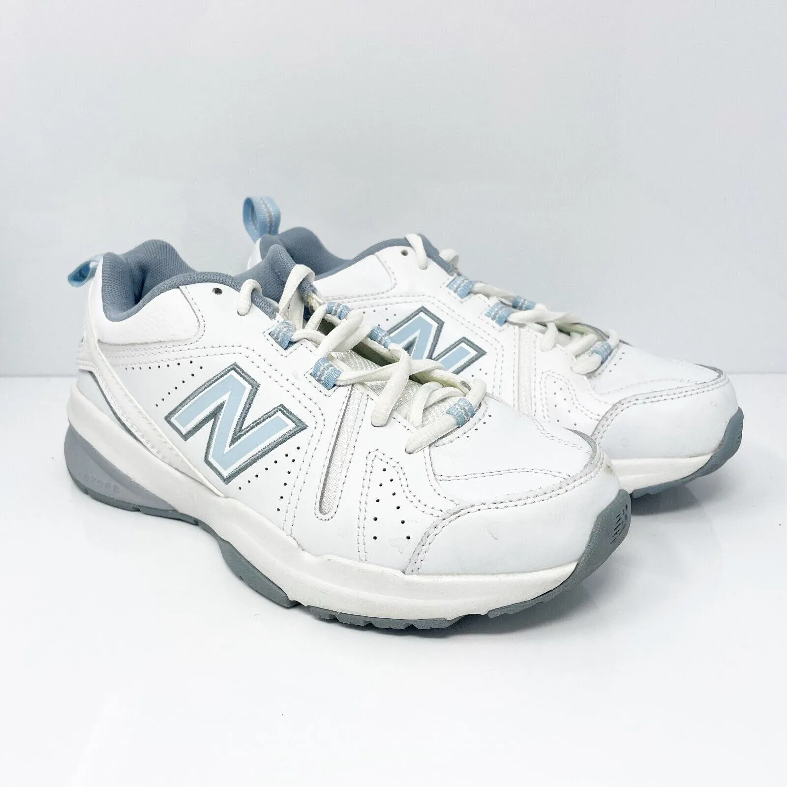 New Balance Womens 608 V5 WX608WB5 White Casual Shoes Sneakers Size 7.5 D