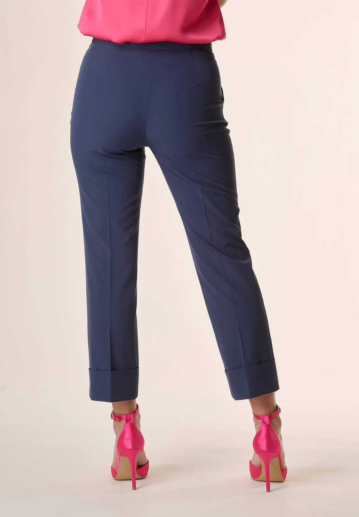 Pantalone blu con risvolto