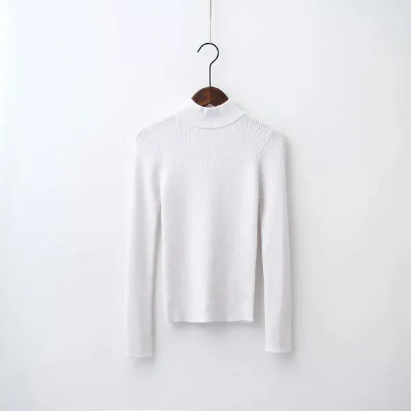 Women's pullover with ribbed collar and long sleeves