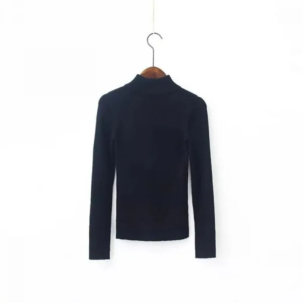 Women's pullover with ribbed collar and long sleeves